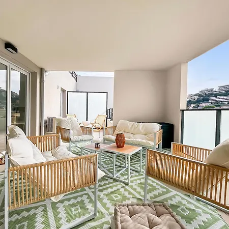 Elegant T2 Avec Piscine & Balcon Panoramique * 로퀴에브륀캡마르탱