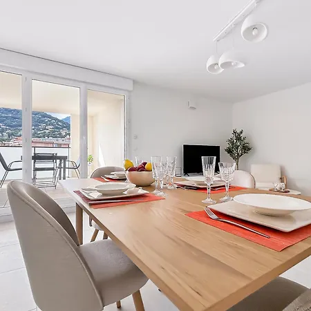 Elegant T2 Avec Piscine & Balcon Panoramique * רוקברון-קאפ-מרט