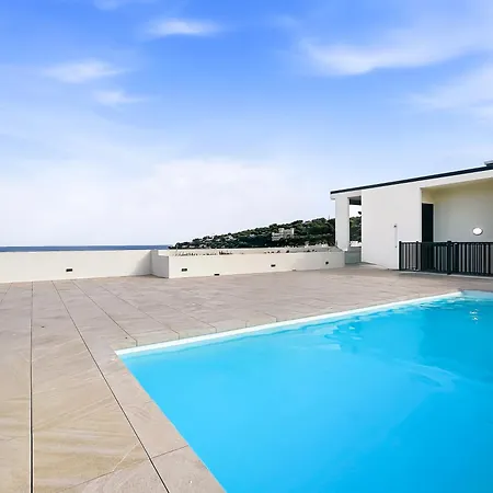 Elegant T2 Avec Piscine & Balcon Panoramique